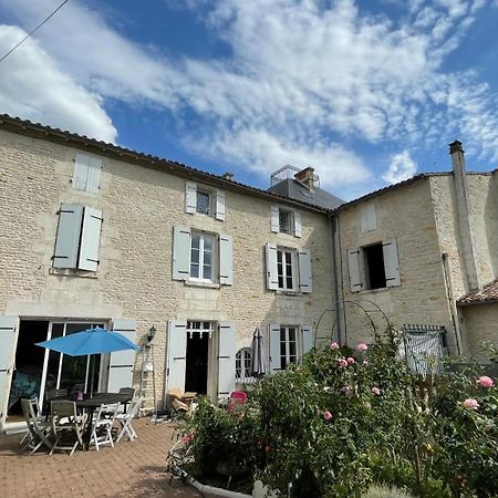 Chambre Chez L'Habitant, Au Moulin Du Bonheur Le Bourdet Exterior foto